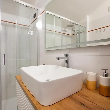Apartamento Modern & Minimalist Flat -4people- Fully Equipped *