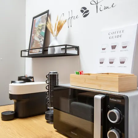 Modern & Minimalist Flat -4people- Fully Equipped Como