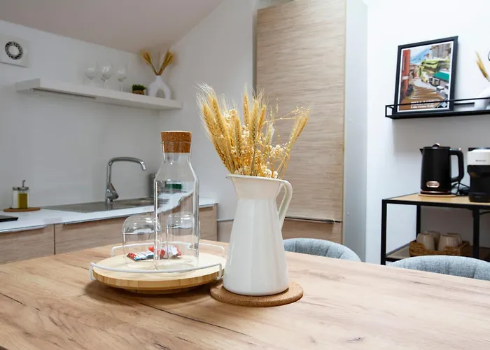 Modern & Minimalist Flat -4people- Fully Equipped * Como